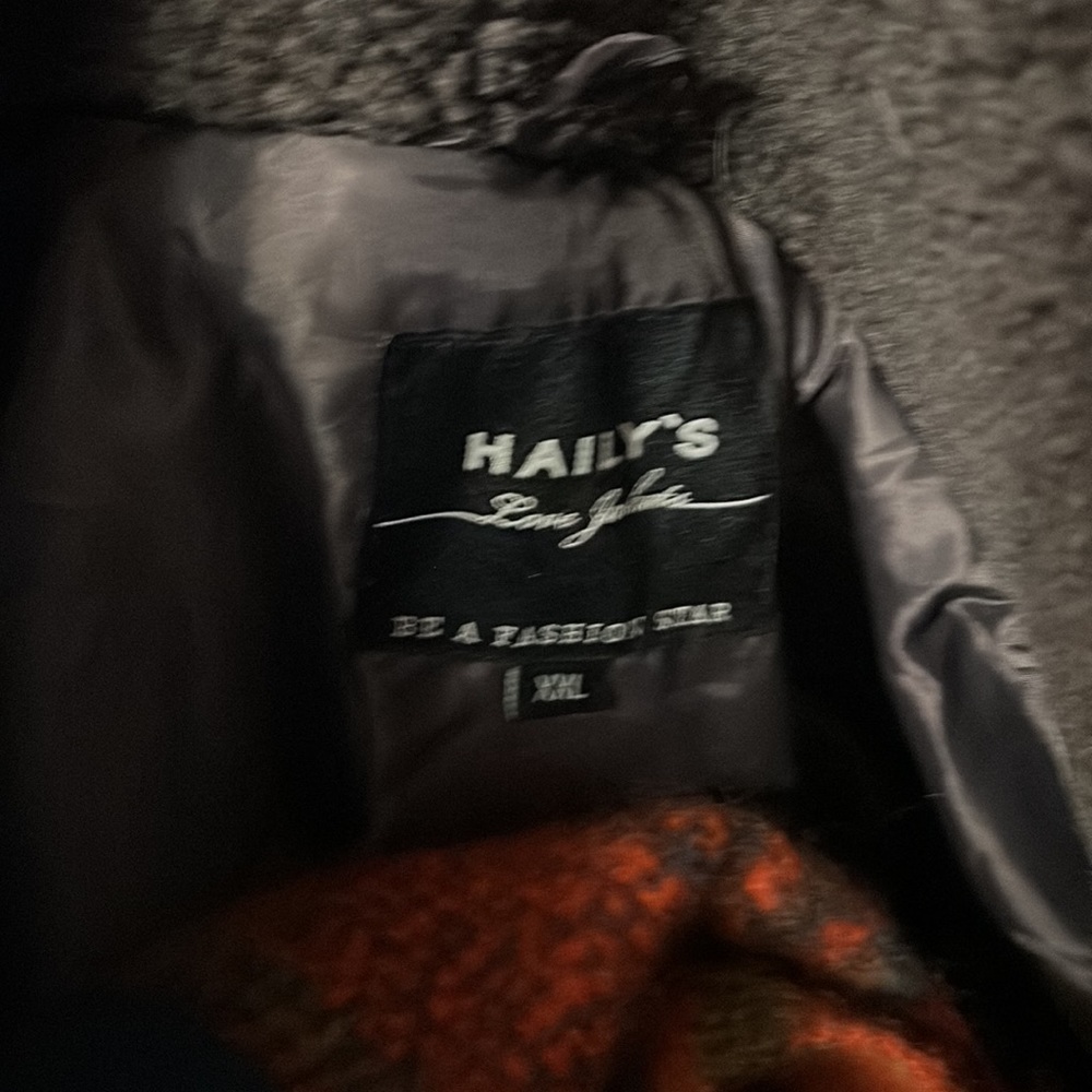 Sherpa Jacket - Picture 4 of 4